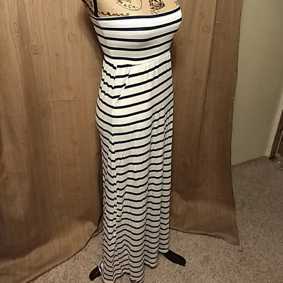 BELLAMI Dresses & Skirts - Navy & Cream Striped Super Soft Strapless Maxi